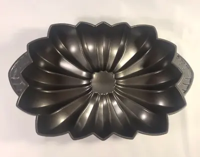 NOS Wilton Rectangular 13  X 9  Flower Cake Form Pan Stainless Steel Sunflower • $24