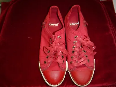 Levi's Red Tennis Shoes 10.5 • $3.99