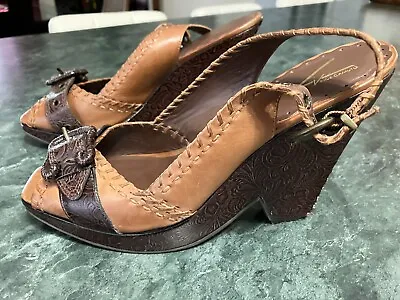 VTG VINCE CAMUTO Tooled Leather Open Square Toe Platform Slingback Heels Sz 10 • $40