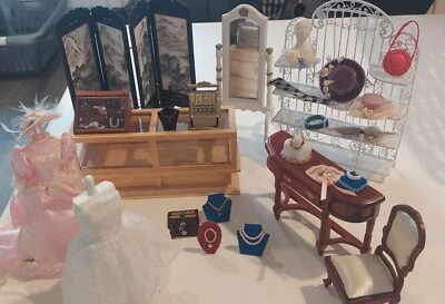 £34.50 • Buy 1/12 Dolls House Shop Set Up , Lots Of Accessories And Manequins.