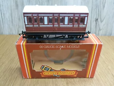 Hornby 00 Gauge R219 4-Wheel Coach Caledonian Livery • £10