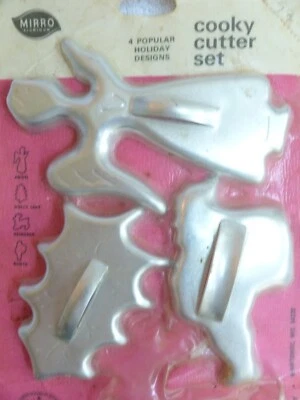 $4.99 • Buy 3 NEW VINTAGE MIRRO COOKIE COOKY CUTTER CHRISTMAS  Partial Package Cutters
