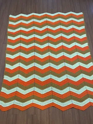 Beautiful Vintage Handmade Blanket V Pattern Bedspread 78”x70” Fast Free Ship!! • $39.99