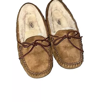 UGG Dakota Slippers Women's House Shoes Tan 5612 Moccasin Loafers Sherpa Size 7 • $24.99