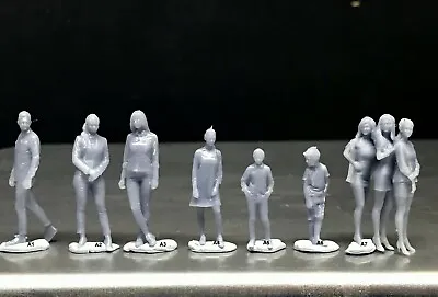 1:64 Scale Miniature People - Resin / Unpainted - Great For Dioramas #45 Figures • $3.50