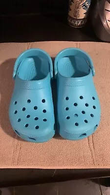 Crocs Slippers • $17