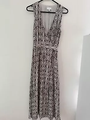 Witchery Maxi Wrap Dress Women’s Size 8 Grey Print • $25