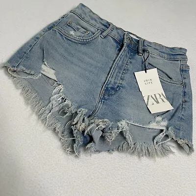 Zara Women's Size 4 NWT Distressed Denim Cutoff Shorts Light Blue • $23.95