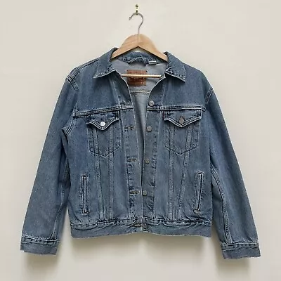 LEVIS M Vintage Women’s Denim Jacket Mid Wash EUC • $65