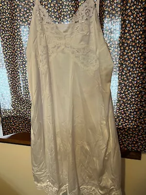 NWT~ Vintage Vanity Fair Full Slip -White~ Nylon~ Lace~  Sz 26'' 40 / 46  26'' • $15