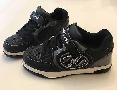 Heelys Plus X2 Lighted HE100315 Boys Youth Black Skate Shoes Sneakers Size 6Y • $17.10