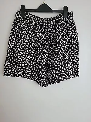 Ladies Shorts Size 12 Asda • £0.99