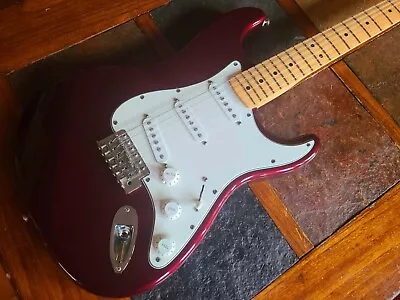 Fender Strat MIM SSS W/ohsc 2003 - Midnight Wine Red • $575