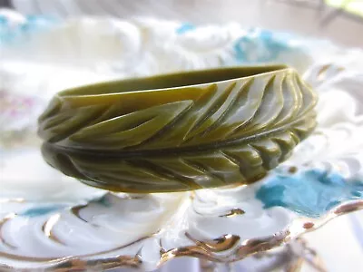 Vintage Early Plastic Deep Carved Green Leaf Vine Chunky Bangle Bracelet • $9.99