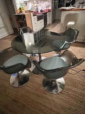 Vintage KNOLL / Mid Century Chromecraft Tulip Dining Set Table And Four Chiars. • $1100