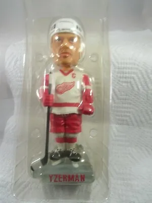 $39.95 • Buy 2002 Bobblehead Forever Collectibles Men Of The Ice Steve Yzerman 