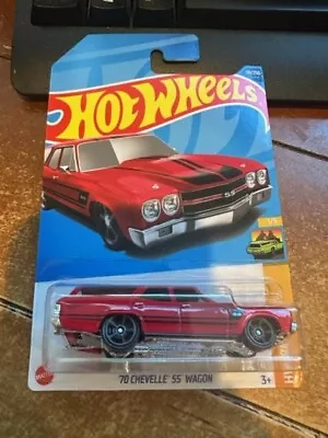 2022 Hot Wheels HW Wagons '70 Chevelle SS Wagon #111 Red • $2.15