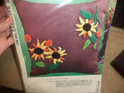 Vintage Vogart Creative Stitchery Pillow Kit Crewel Embroidery Blackeyed Susans • $12.95