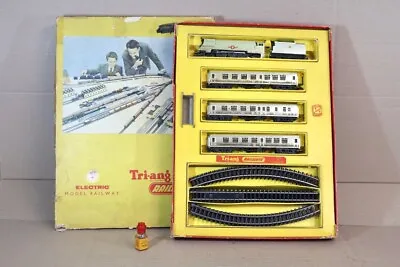 TRIANG T43 TT GAUGE KAYS GOLD SET BR 4-6-2 LOCOMOTIVE 35028 CLAN LINE Oj • $1323.91