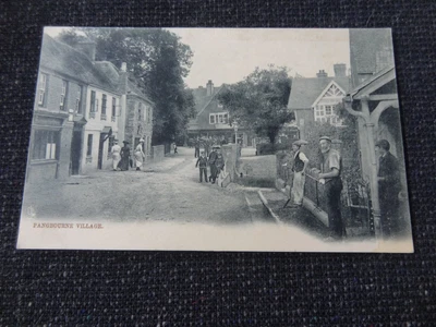 £1.50 • Buy Pangbourne Village Postcard Tucks - 66634