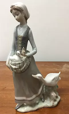 Lladro  Girl With Goose  #4815 Figurine • $54.99