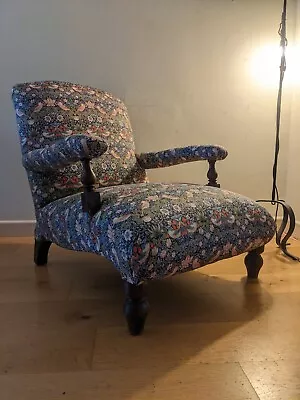 £795 • Buy Howard & Sons Style Deep Open Armchair William Morris Strawberry Thief Fabric 
