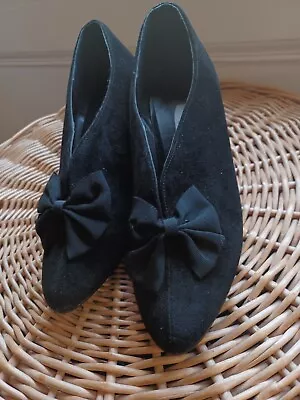 Vintage Miss Selfridge Suede Court Shoes Made In Britain Size 7 • £21