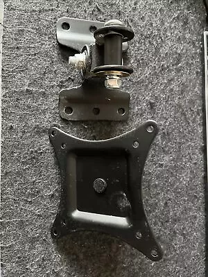 2x Cantilever LCD Monitor TV Arm Bracket Wall Mount With Swivel And Tilt  • £7.50