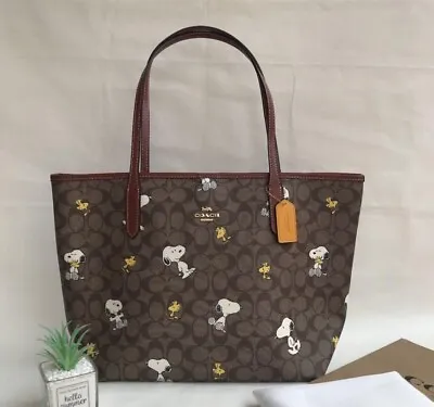 COACH X Peanuts Collaboration Tote Bag CF-166 Khaki Redwood Multi From Outlet • £149.59