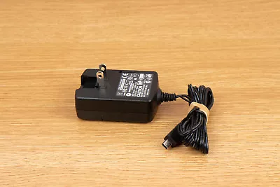 OEM Motorola SPN5202B DCH4-050MV-0301 AC Power Supply Cell Phone Charger • $4.99