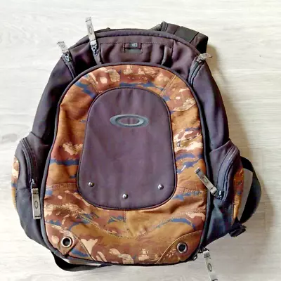 Oakley  Backpack Desert Camo Black Zipper Issue As Is Padded Back School Bag • $10