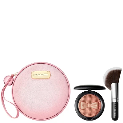 £25 • Buy MAC Indulgent Glow Face Kit In Rose. Contains Extra Dimension Skinfinish & Brush