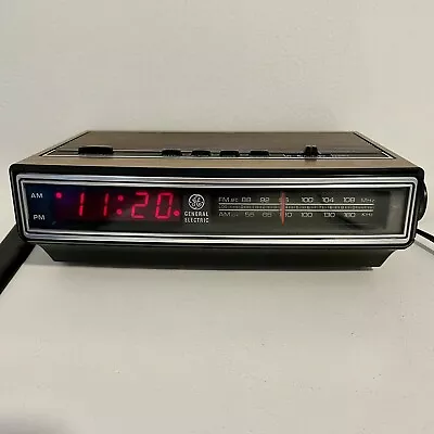 Vintage GE General Electric 7-4625F Digital Alarm Clock Radio AM/FM Walnut Grain • $19