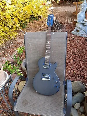 Epiphone Electric Guitar Special Model.painted. • $199