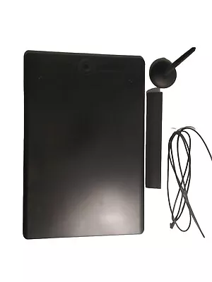 Wacom Intuos Pro Creative Pen Tablet - PTH860 • $13.50