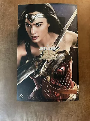 Hot Toys DC Justice League Movie Wonder Woman Collectible Figure - MMS451 • $200