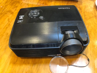 $100 • Buy ViewSonic PJD6211 3D-ready Projector
