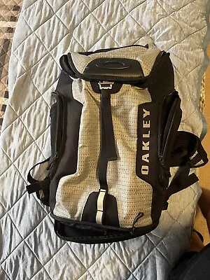 Oakley Backpack • $30