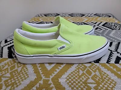 Womens Mens VANS Classic Slip On Trainers Size 7 EU 40.5 Pale Green • £14.99