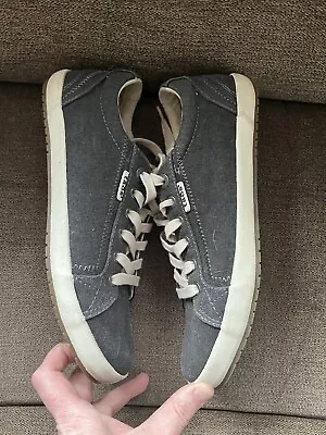 Taos Footwear Women's Charcoal Star Canvas Sneakers Shoes Size 9 • $24.99