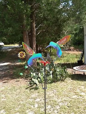 New Metal Yard Art Kinetic Garden Sculpture  2 Painted  Hummingbirds Made In Usa • $37.99