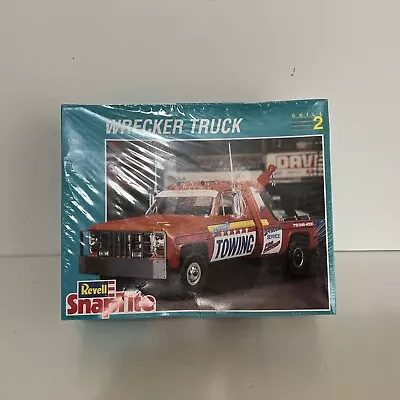 1/25 Revell Snaptite Wrecker Truck #85-6393 Model Kit Sealed • $48