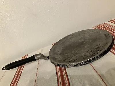 VTG Aluminum Hammered Round 10.5  Griddle Pan With Wood Handle Rustic Primitive • $17.99