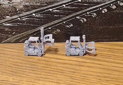 1:87th H.O. Scale Roll Clamp Forklift Qty:4 (Grey) • $14