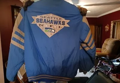 Vintage Mens Logo NFL Seattle Seahawks Jacket Sz L • $75