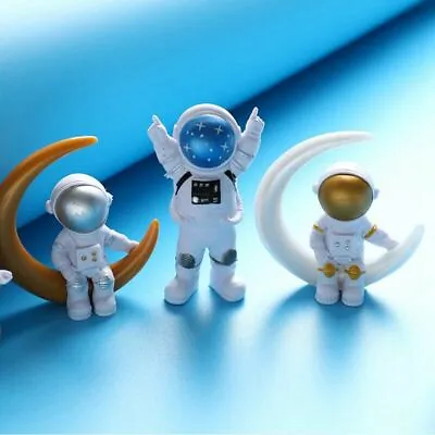 £7.98 • Buy 1pc Resin Astronaut Figure Statue Figurine  Spaceman Sculpture Educational Toys