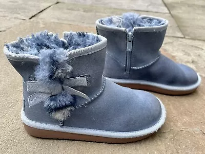 KOOLABURRA BY UGG Girls Sz 12 Kids Victoria Mini Bootie Cozy Faux Fur Bow Blue • $29.50