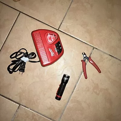 Milwaukee 48-59-2401 M12 12V Charger 12 Volt Barely Used Flashlight And Snips • $11.50