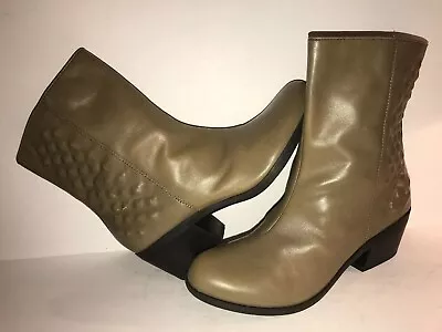 B MAKOWSKY SZ 8 1/2 TAUPE Brown LEATHER ZIP UP CHUNKY HEEL WOMEN BOOTIES RJ-18 • $34.88