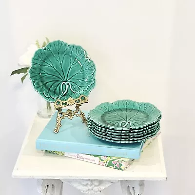 7 Vintage Wedgwood Of Etruria & Barlaston Majolica Green Cabbage Leaf Plates 8  • £578.12